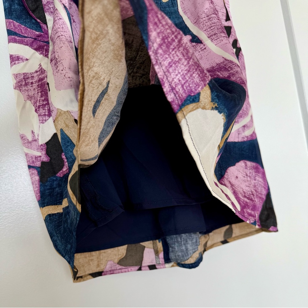 Colorful Abstract Patterned Blouse - XS - Picture 4 of 6